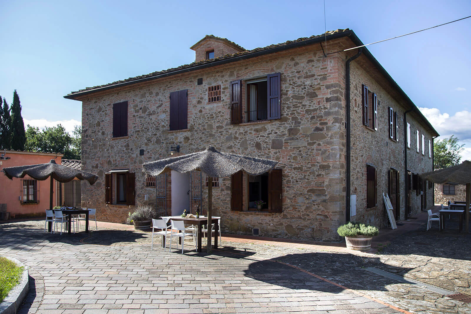 hospitality_0003_esterno appartamenti (5)